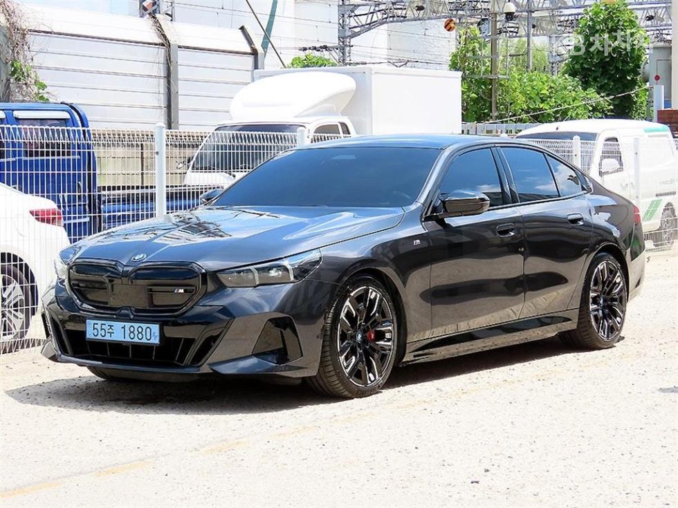 BMW i5, 2024, фотография 2