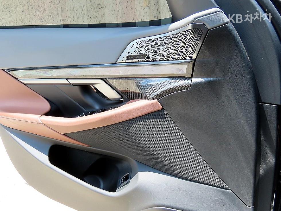 BMW i5, 2024, фотография 12