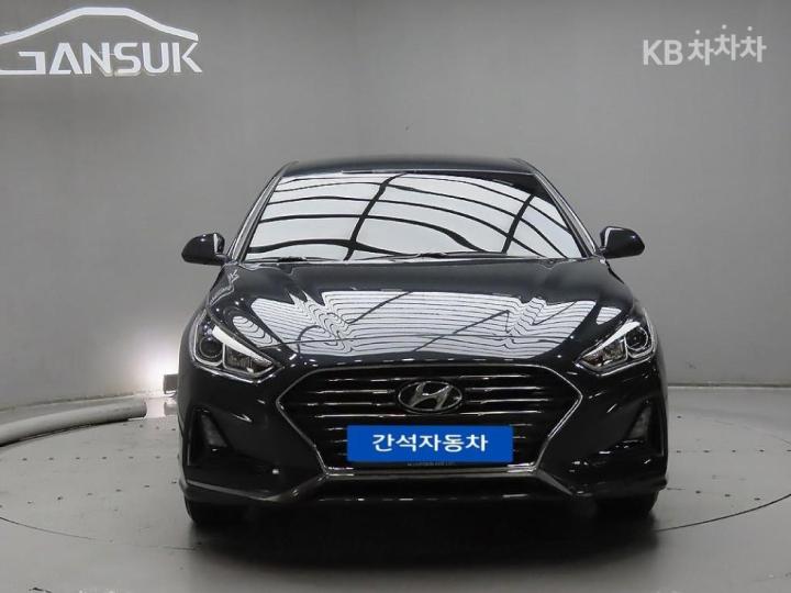 Hyundai Sonata 2.0 LPi 렌터카 — foto 1