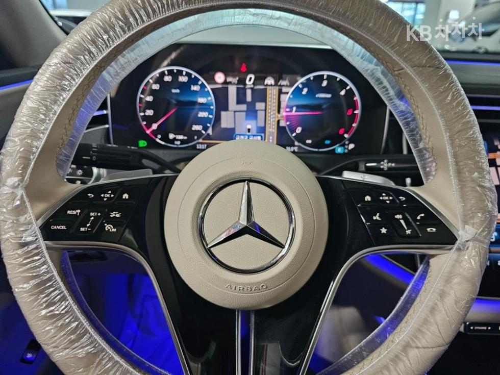 Mercedes-Benz E-klasse, 2024, фотография 8