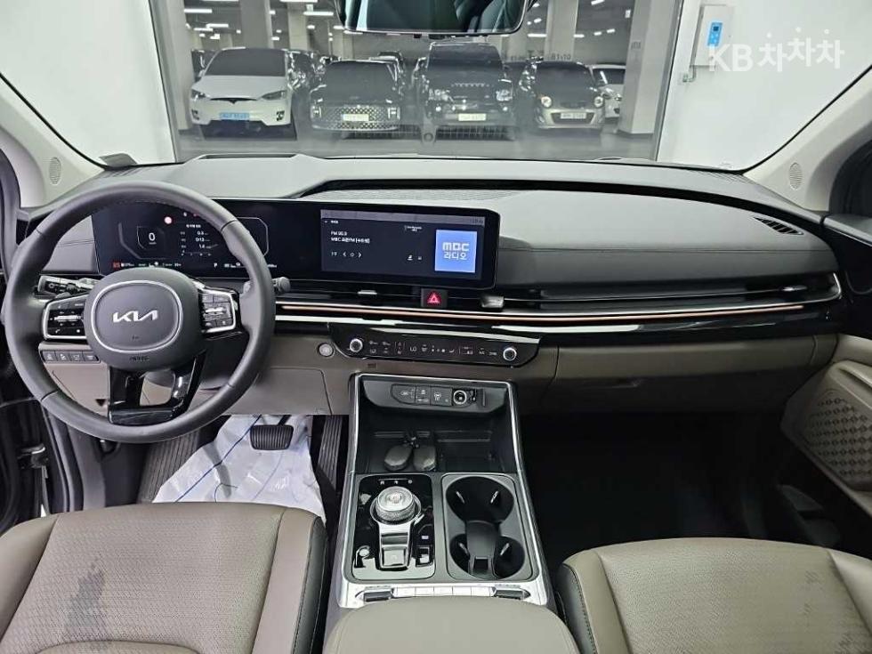Kia Carnival — miniaturë 7