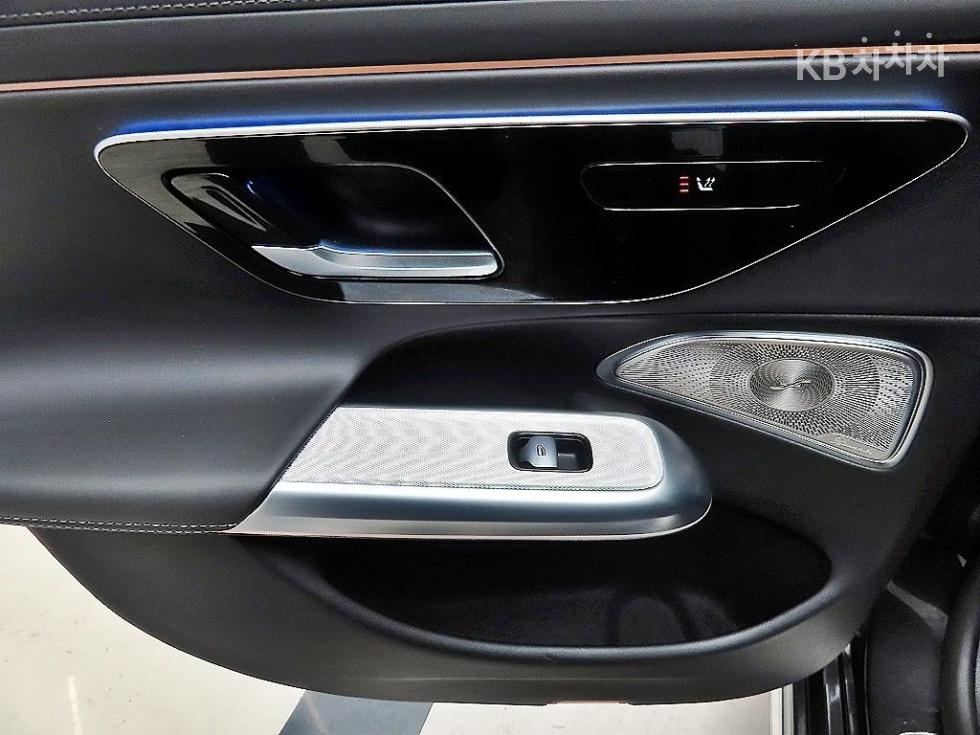 Mercedes-Benz E-klasse, 2024, фотография 12