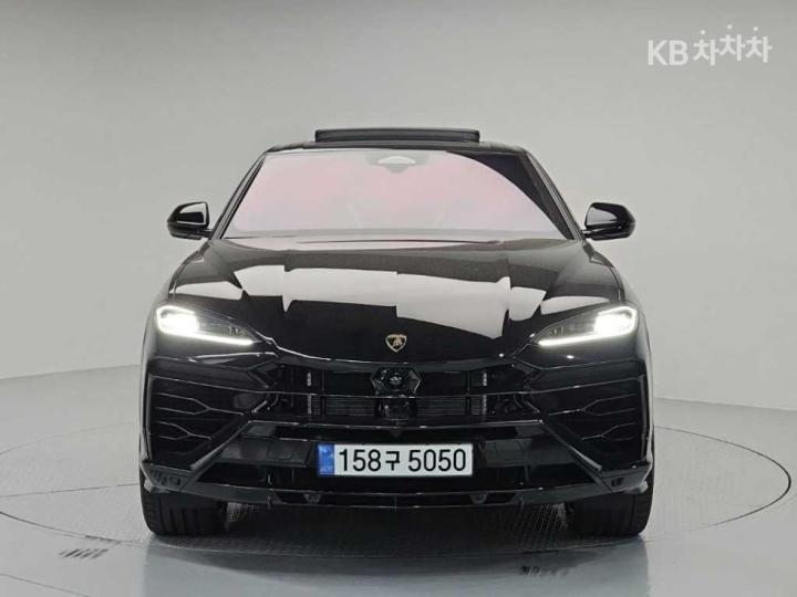 Lamborghini Urus — miniaturë 2