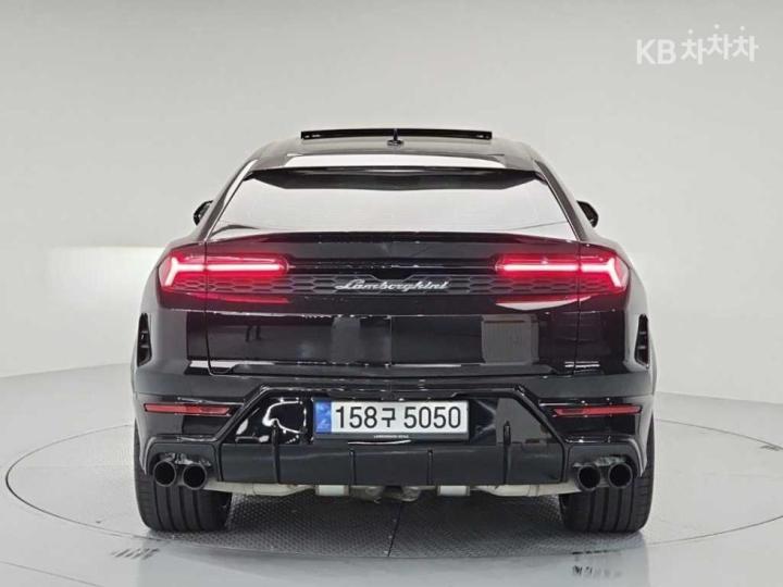 Lamborghini Urus — miniaturë 3