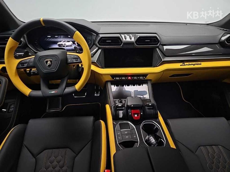 Lamborghini Urus — miniaturë 7