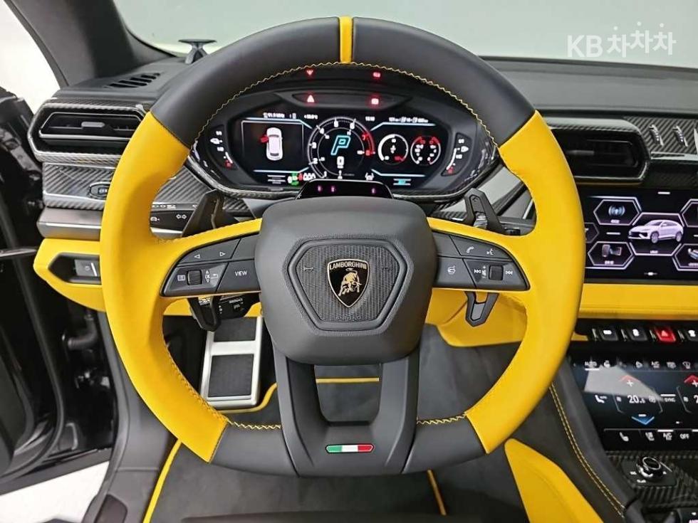 Lamborghini Urus — miniaturë 9