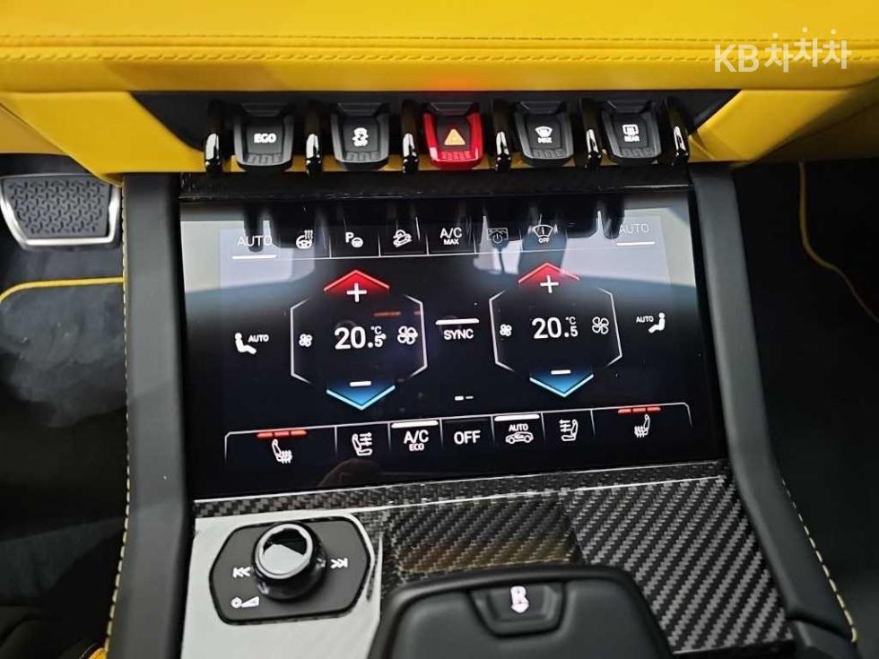 Lamborghini Urus — miniaturë 10