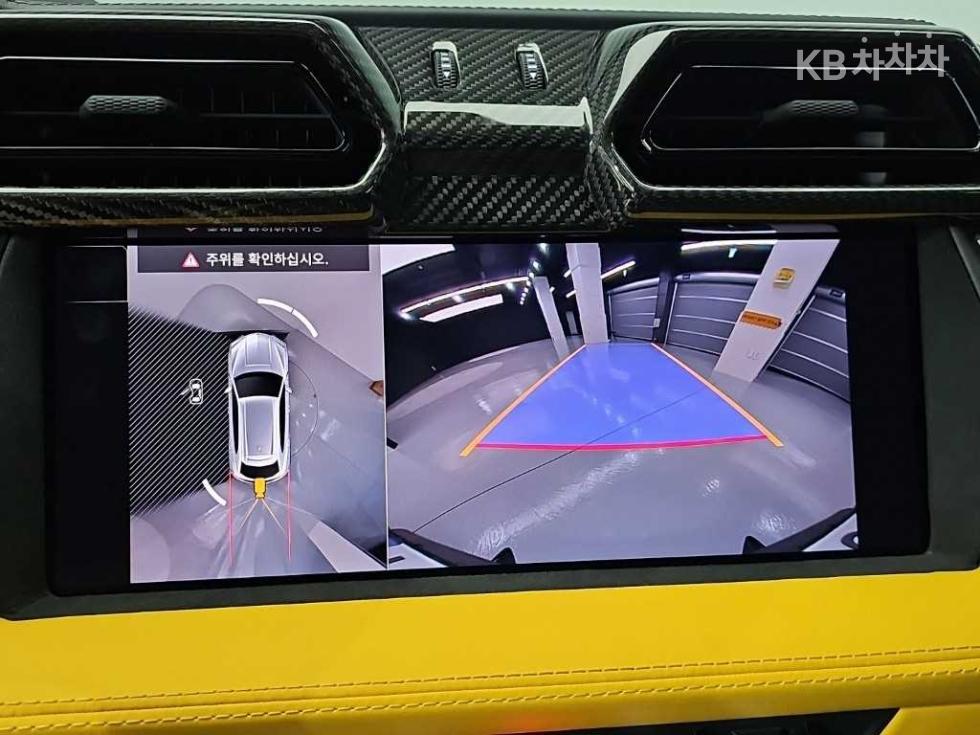 Lamborghini Urus — miniaturë 15