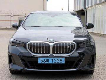 BMW i5, 2024