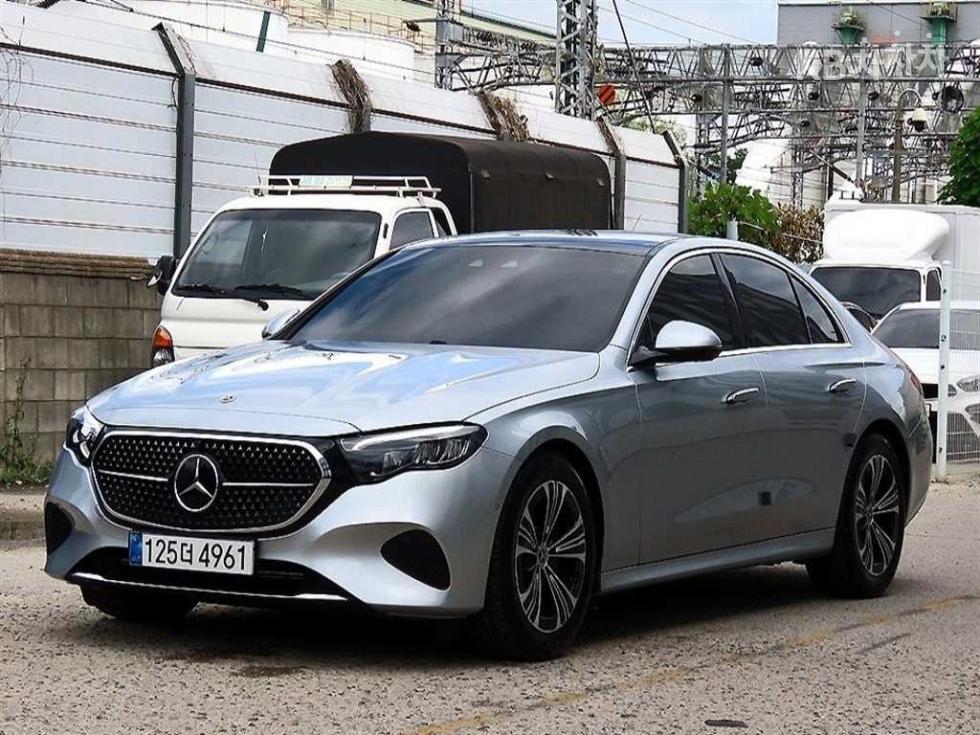 Mercedes-Benz E-klasse, 2024, фотография 2