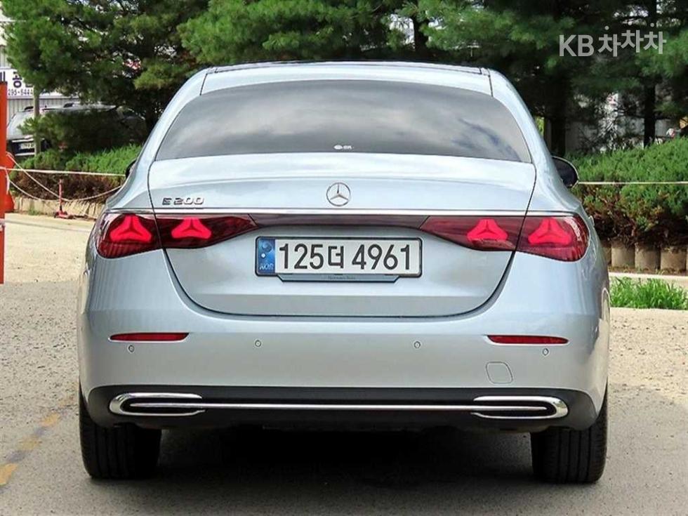 Mercedes-Benz E-klasse, 2024, фотография 4
