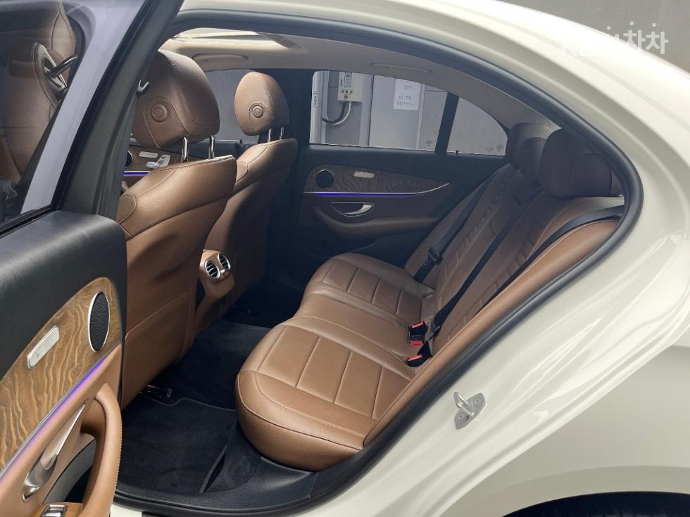 Mercedes-Benz E-klasse, 2018, фотография 6
