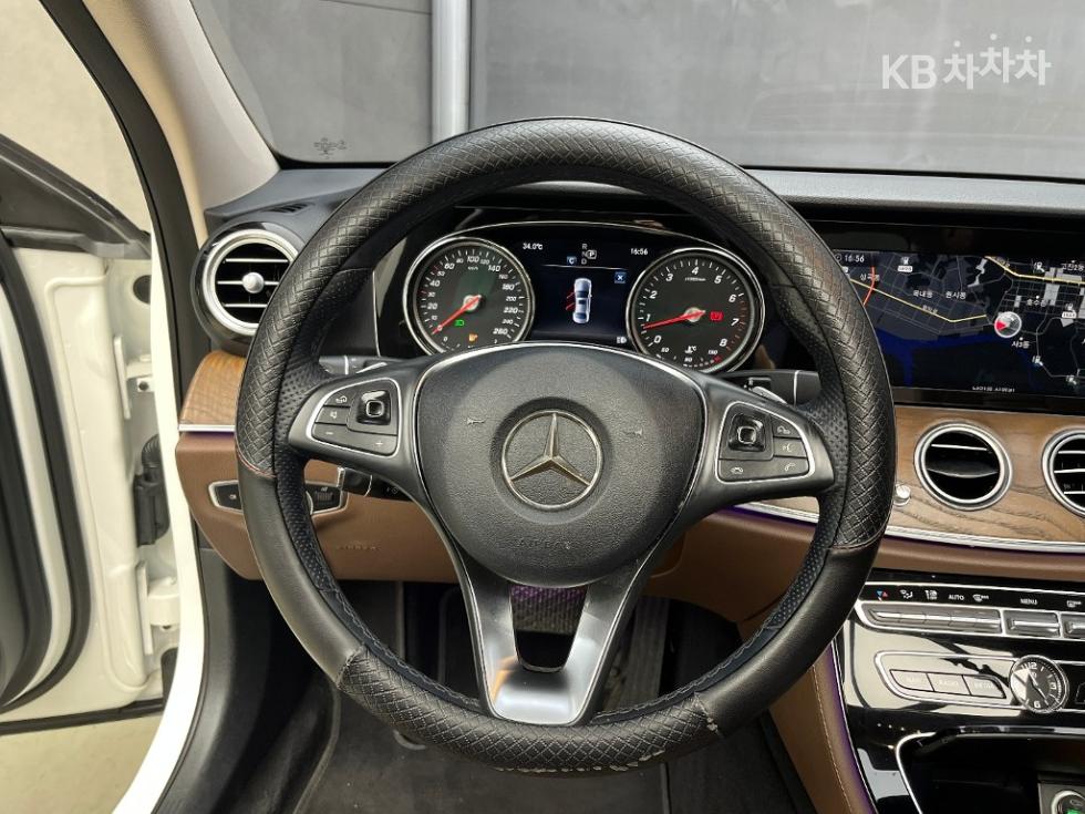 Mercedes-Benz E-klasse, 2018, фотография 9