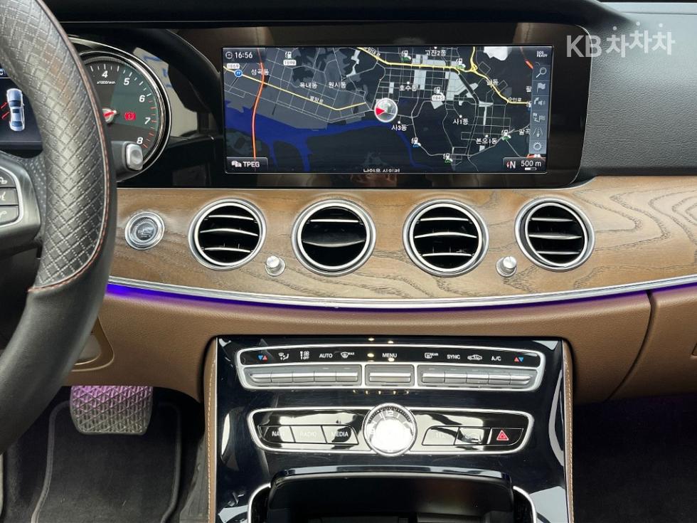 Mercedes-Benz E-klasse, 2018, фотография 12