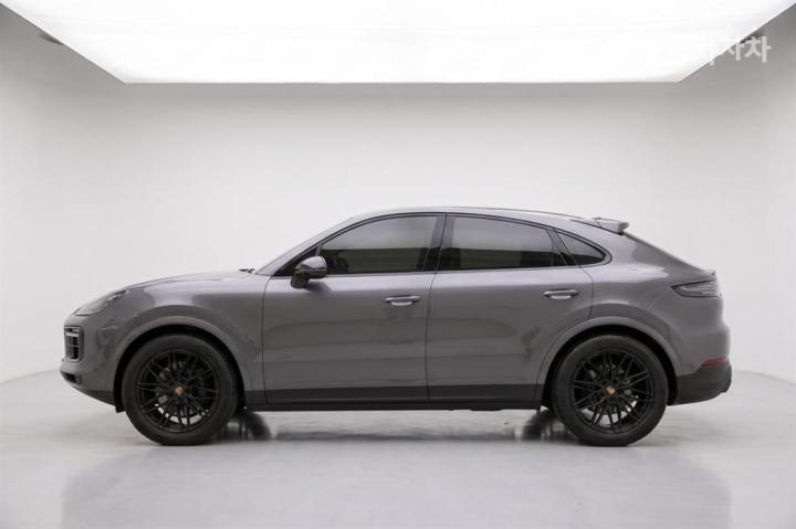 Porsche Cayenne 3.0 coupe  basic — foto 1