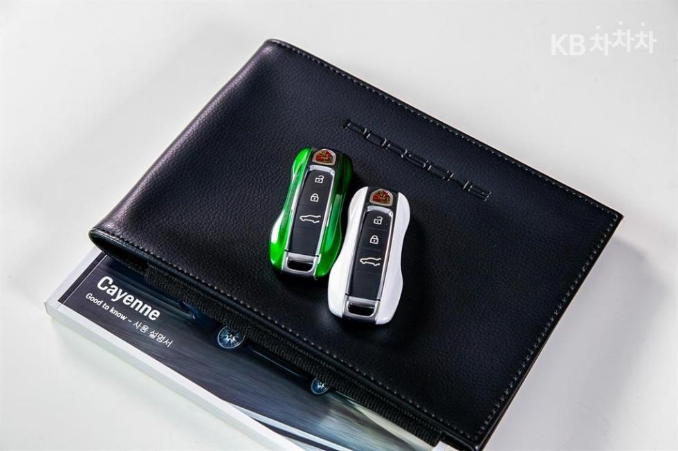 Porsche Cayenne — miniaturë 20