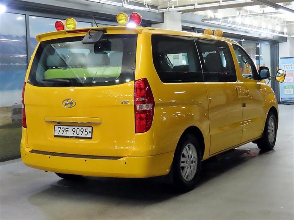 Hyundai Starex — miniaturë 4