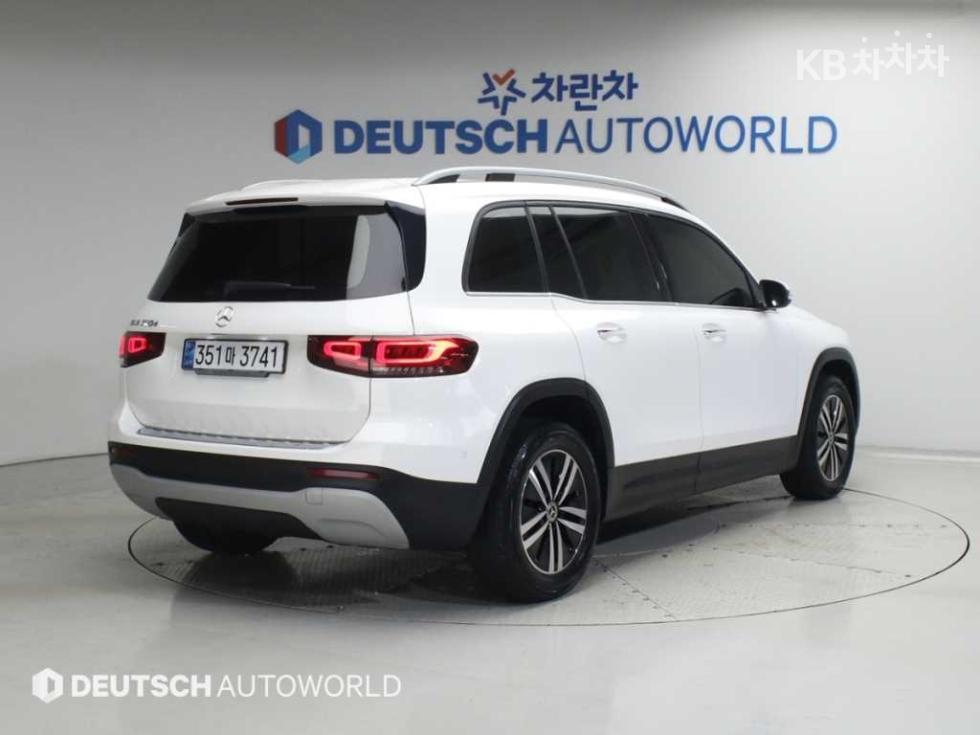 Mercedes-Benz GLB, 2021, фотография 2