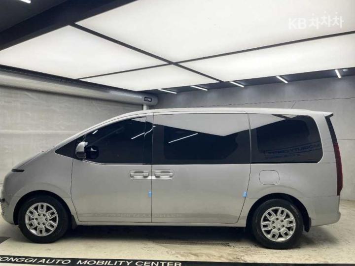 Hyundai Staria — miniaturë 4