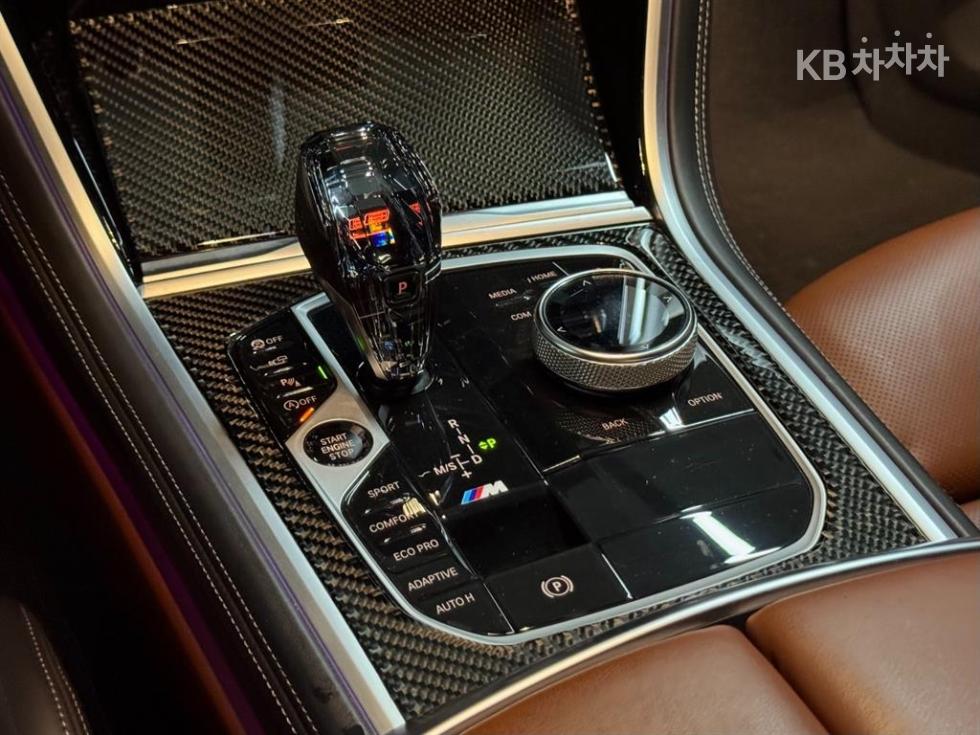 BMW 8er, 2023, фотография 11