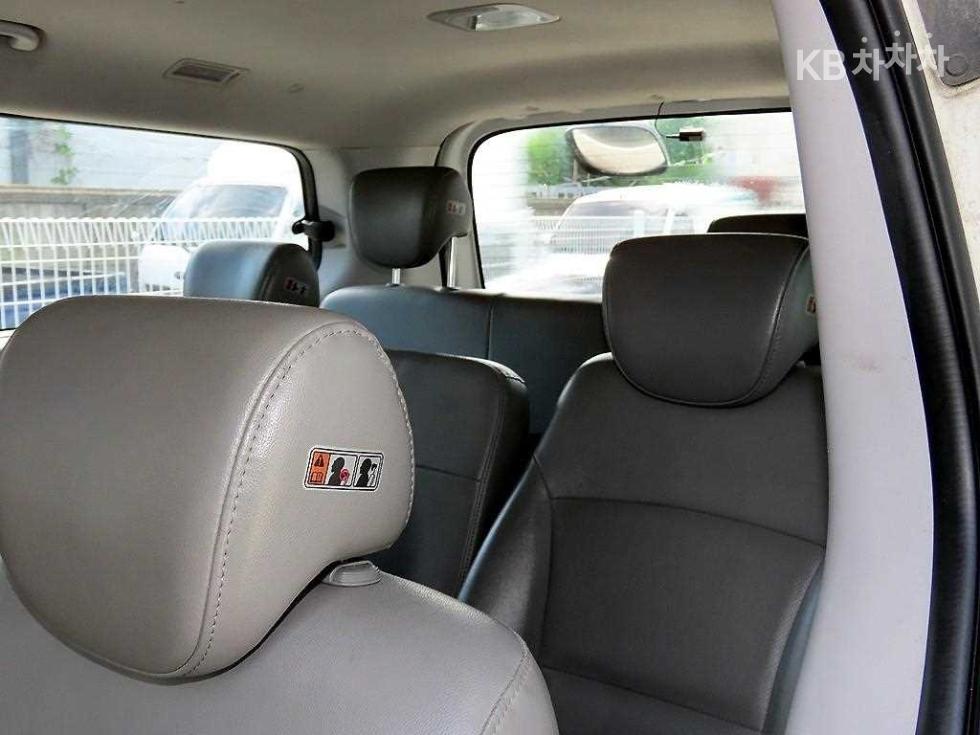 Hyundai Starex — miniaturë 7