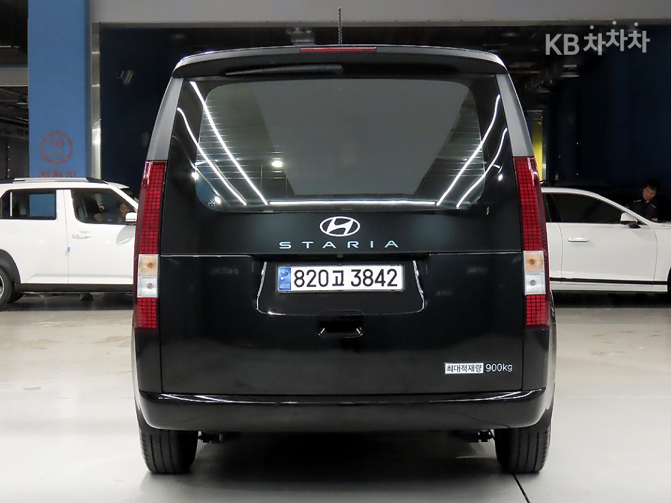 Hyundai Staria — miniaturë 3