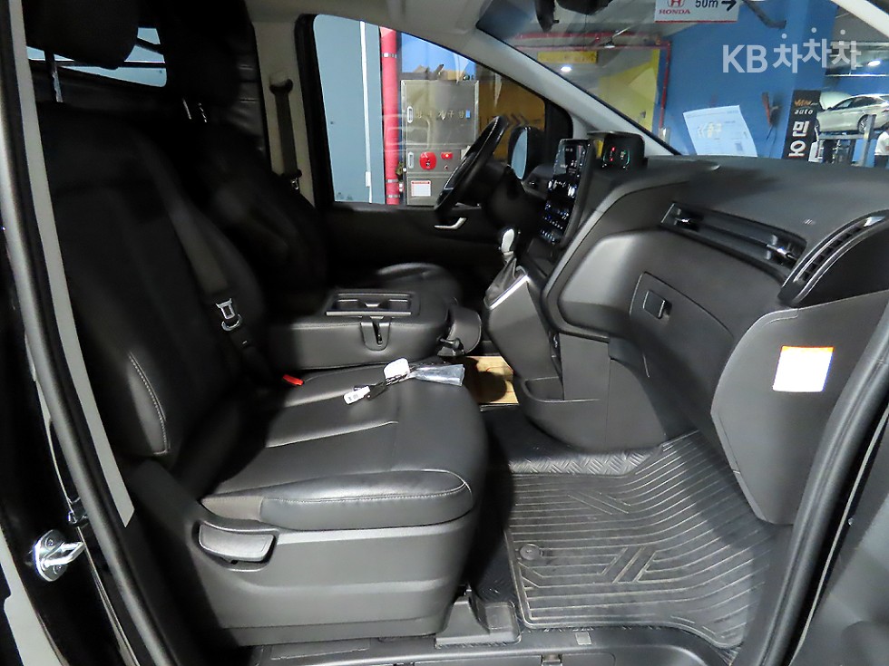 Hyundai Staria — miniaturë 8