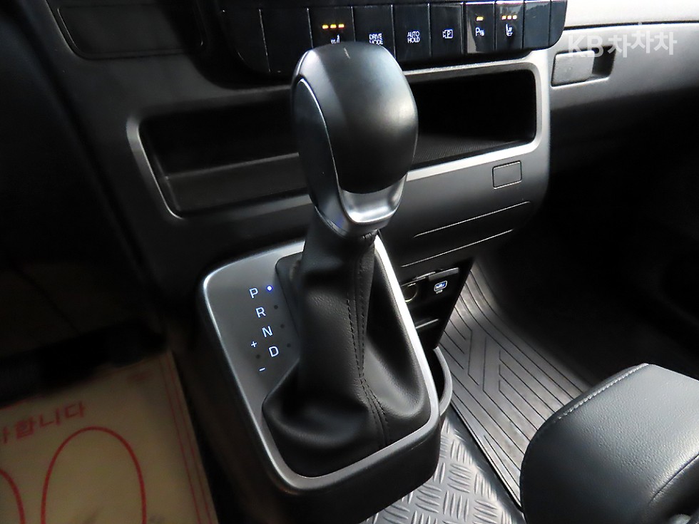 Hyundai Staria — miniaturë 13