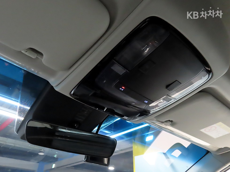 Hyundai Staria — miniaturë 15