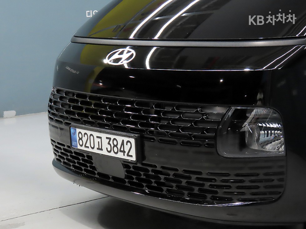 Hyundai Staria — miniaturë 16