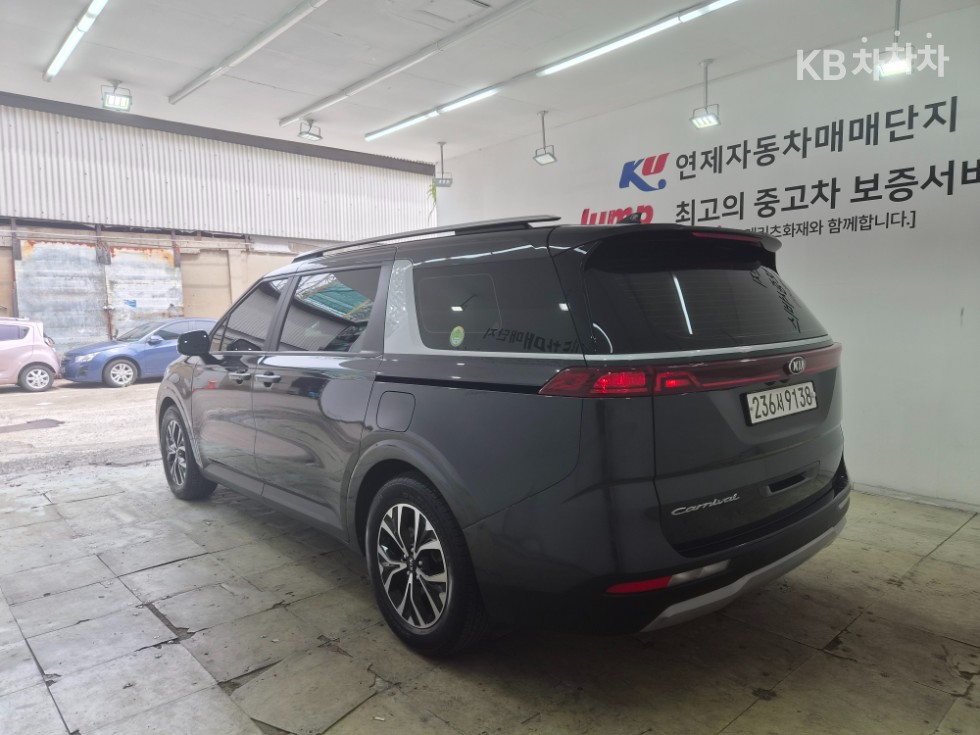 Kia Carnival — miniaturë 3
