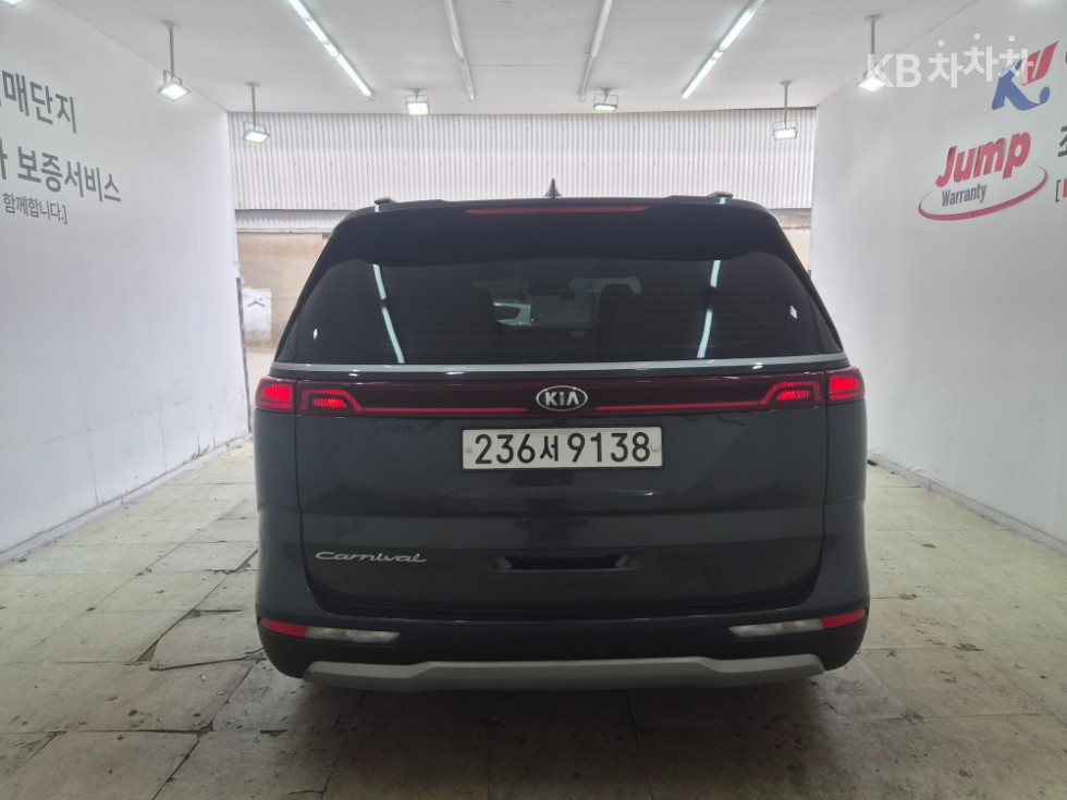 Kia Carnival — miniaturë 4