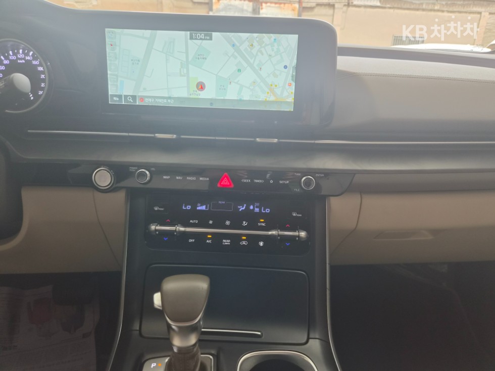 Kia Carnival — miniaturë 11