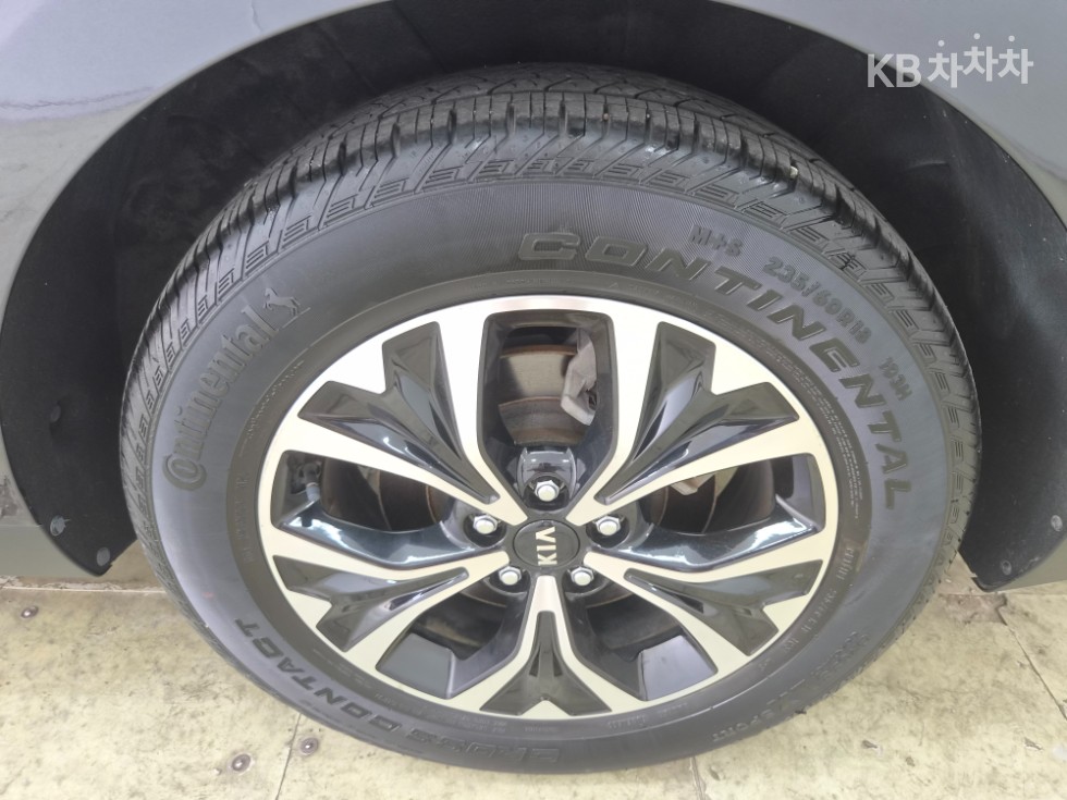 Kia Carnival — miniaturë 24