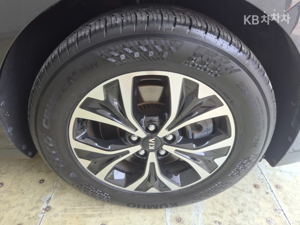Kia Carnival — miniaturë 26