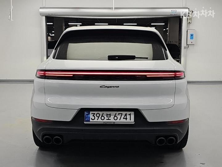 Porsche Cayenne — miniaturë 3