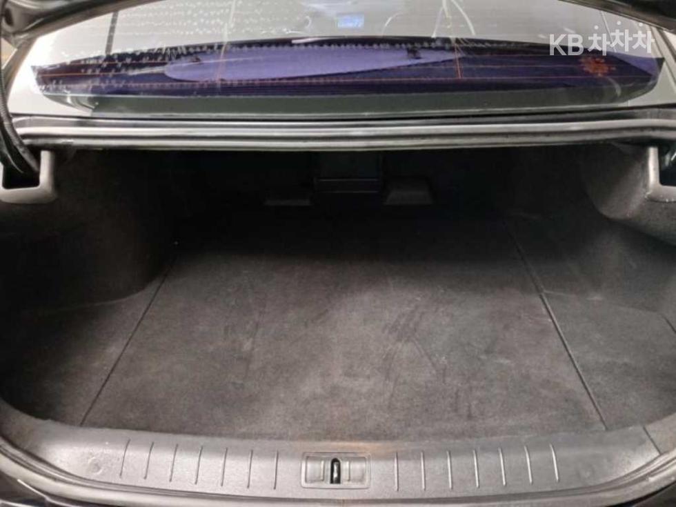 Renault SM5 — miniaturë 18