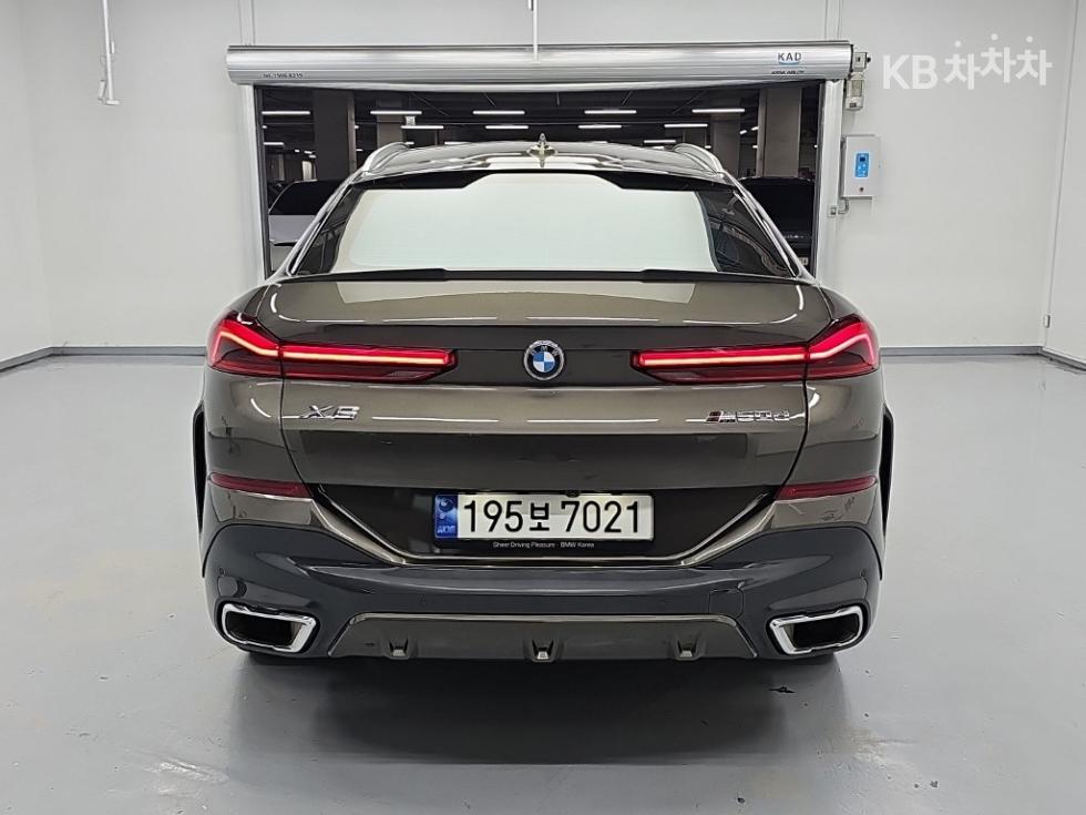 BMW X6, 2023, фотография 3