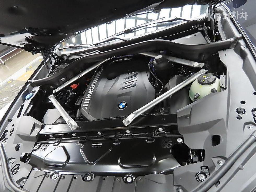 BMW X5 — miniaturë 7
