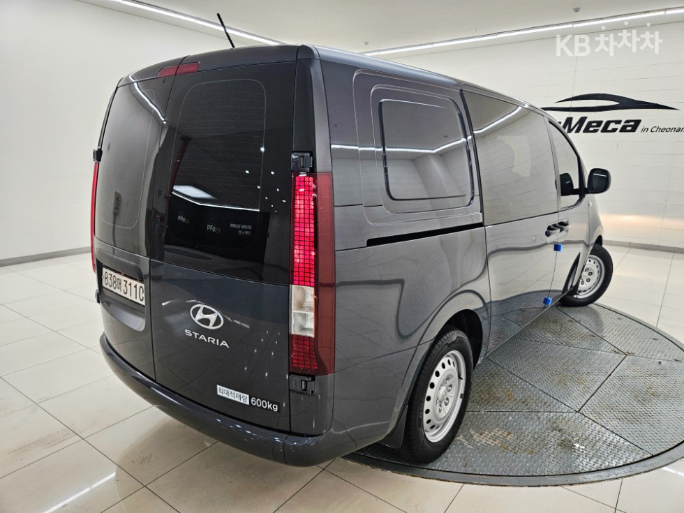 Hyundai Staria — miniaturë 4