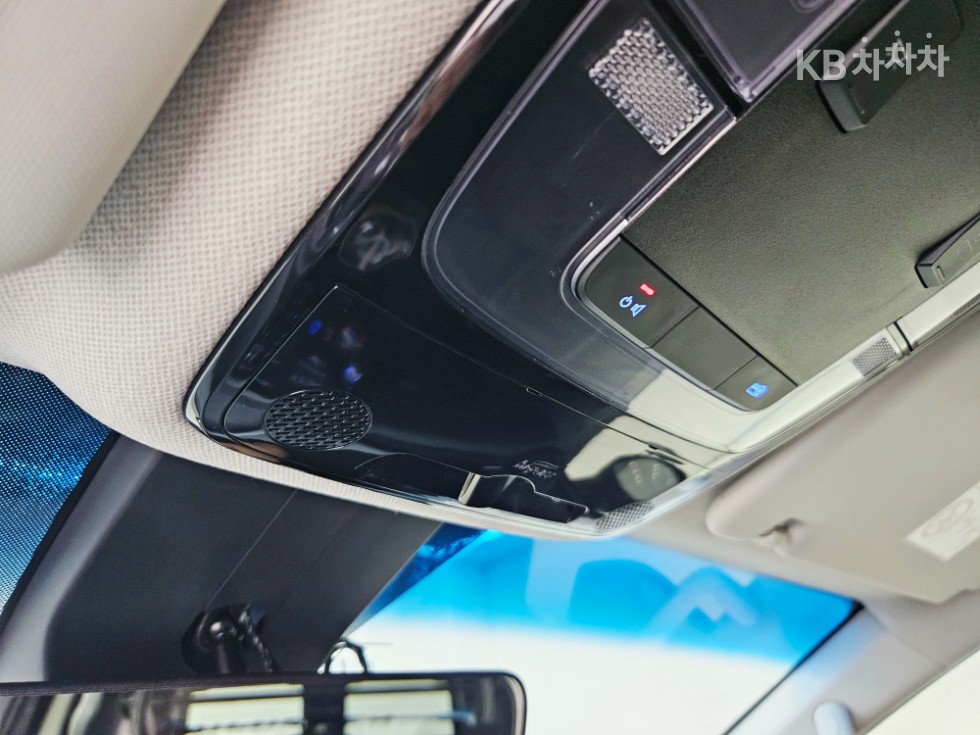 Hyundai Staria — miniaturë 10