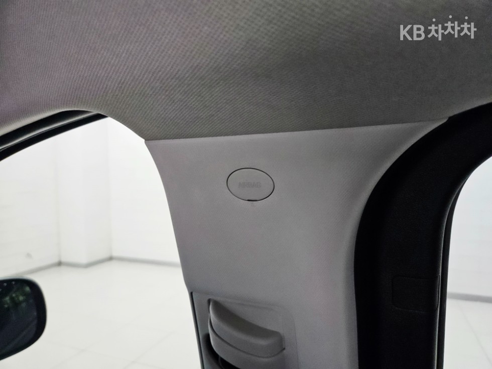 Hyundai Staria — miniaturë 13