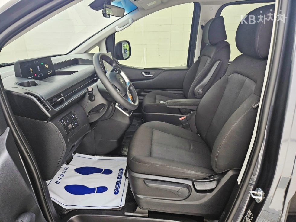 Hyundai Staria — miniaturë 18