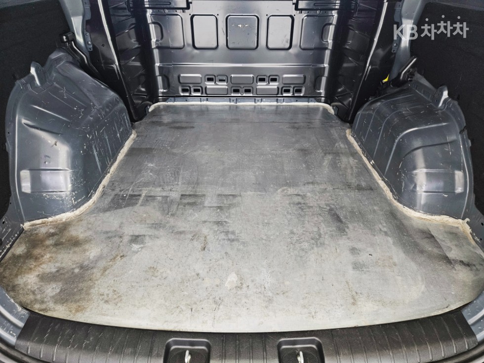 Hyundai Staria — miniaturë 20