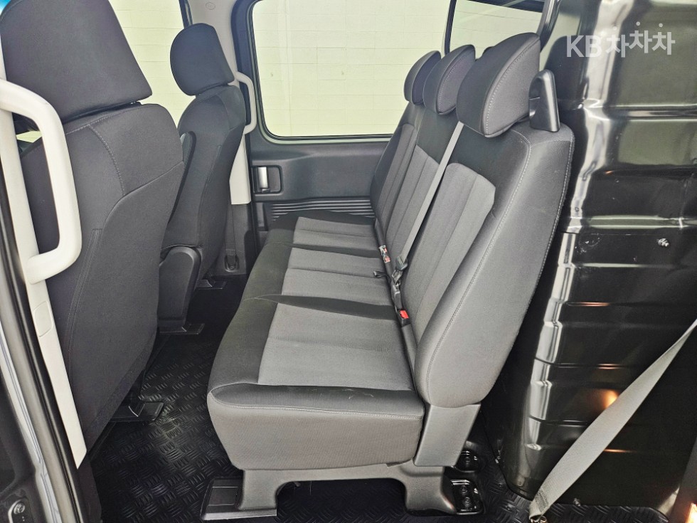 Hyundai Staria — miniaturë 21