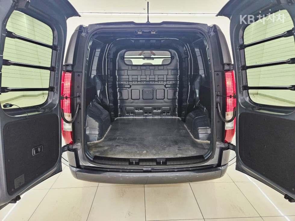 Hyundai Staria — miniaturë 22