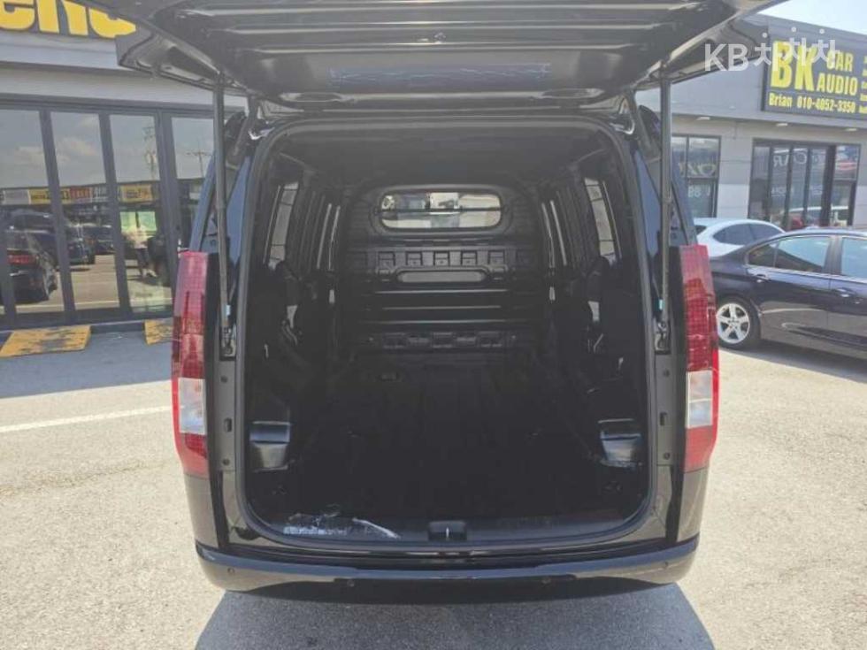 Hyundai Staria — miniaturë 7