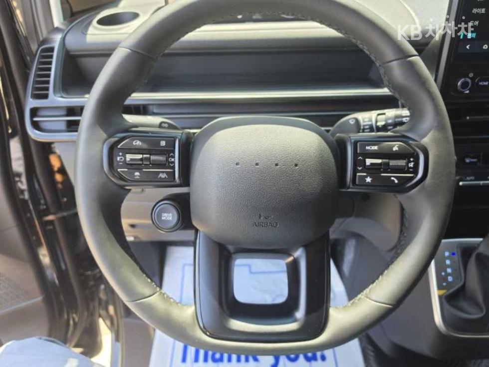 Hyundai Staria — miniaturë 8