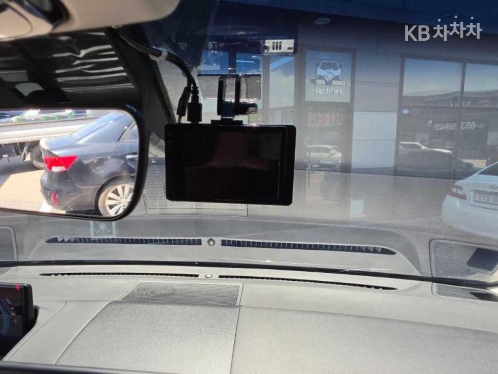 Hyundai Staria — miniaturë 15