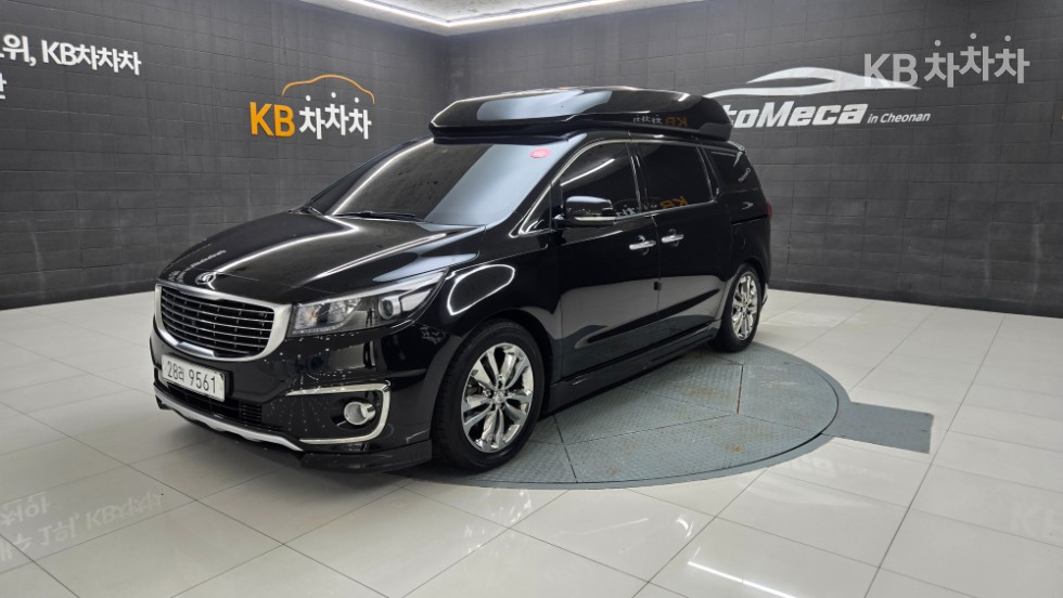 Kia Carnival — miniaturë 2